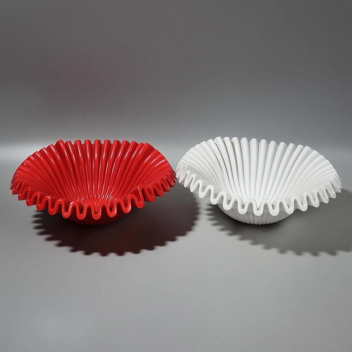 Resin Candy Tray Decorative Bowl Dish Platter With Shallow Wide Opening And Ribbed Sides Surface For Snacks Keys Or Jewelry suitable for dining table, Red, Small 27.5 27.5 10cm