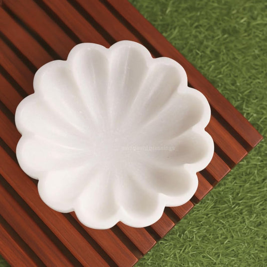 SWADESHI BLESSINGS HandCrafted Marble Scalloped Bowl for Home Decor, 7"