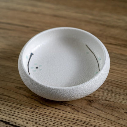 Urban Tokyo Japanese Living Zen Style Porcelain Shallow Dish Reactive Glazed Sashimi Korean Banchan Appetizer Snack Dish Set of 4 Restaurant Tableware (Flower Snow (Yuki No Hana))