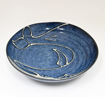 Urban Tokyo Minoware Porcelain Deep Dish Plate, Bowls, Navy Blue Ocean Whale Design, Kujira Youhenkon, Made in Japan, Tableware Restaurant or Home (8.25" D Deep Plate)