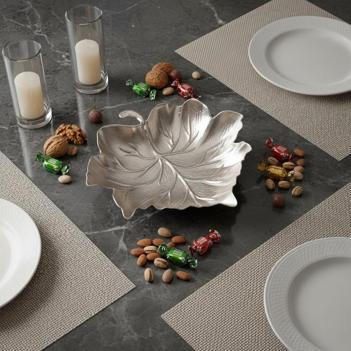 Decorative Tray Zinc Alloy Leaf Dish Metal Jewelry Holder Home for Entryway Living Room Suitable for Gift Giving Desk Organization, Silver